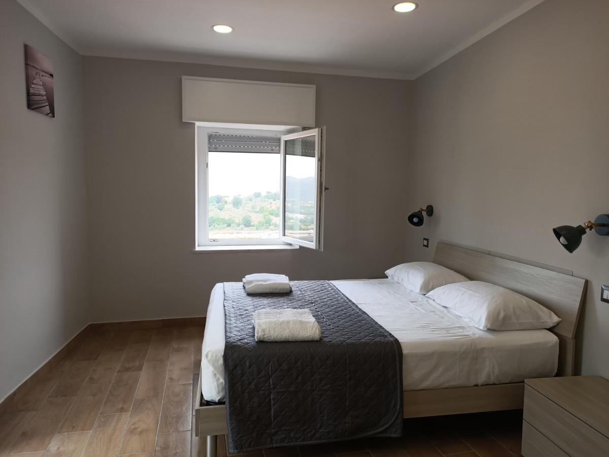 La Finestra Sul Colle Apartment Caiazzo Bagian luar foto